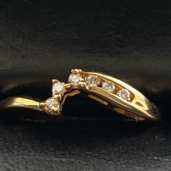 🌴 14-K Gold Wedding Band Set - Picture 5 of 14